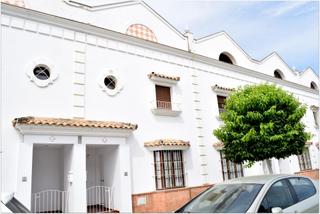 Location Maison jumelée  Avenida rocio vega. Tu casa en el aljarafe a 10 min de sevilla.