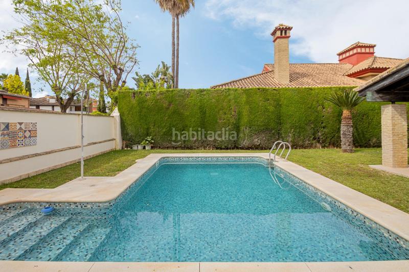 Foto fa522fda-06ce-4b7e-b563-2a5efe27c2e1. Lloguer xalet amb calefacció aparcament piscina a Bormujos