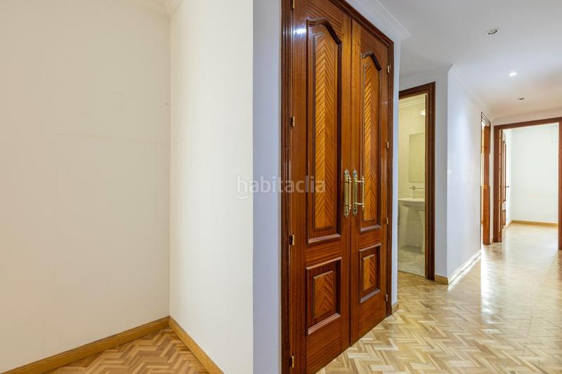 Foto 0170a0db-29ff-4767-8252-9b74b098271c. Appartement avec chauffage parking piscine dans La Buhaira Sevilla