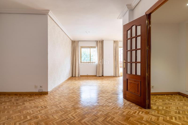 Foto 0f16e1aa-79a4-4c79-8b77-e6839a003345. Appartement avec chauffage parking piscine dans La Buhaira Sevilla