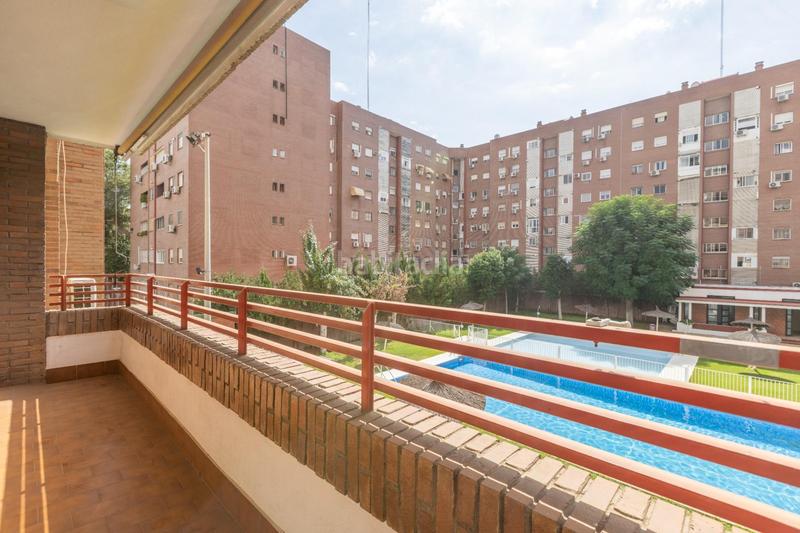 Foto 15d03206-6e86-4975-bd2b-85b58b68e1c5. Appartement avec chauffage parking piscine dans La Buhaira Sevilla
