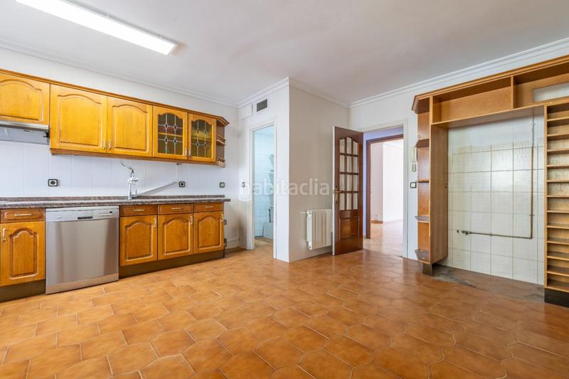 Foto a93e9458-9c10-46f0-8e96-948f460dd736. Appartement avec chauffage parking piscine dans La Buhaira Sevilla