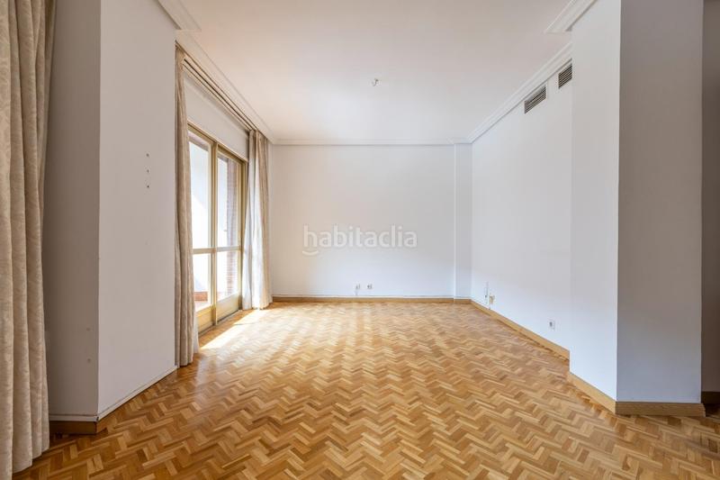 Foto c74a7bda-eb30-4cb3-8d67-840bc44b17dd. Appartement avec chauffage parking piscine dans La Buhaira Sevilla