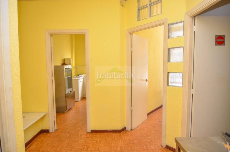 Foto 289eec30-7e85-4a04-b9f5-aa9e71a1d729. Rent business premise in Monte Alto - Zalaeta - Atocha Coruña (A)