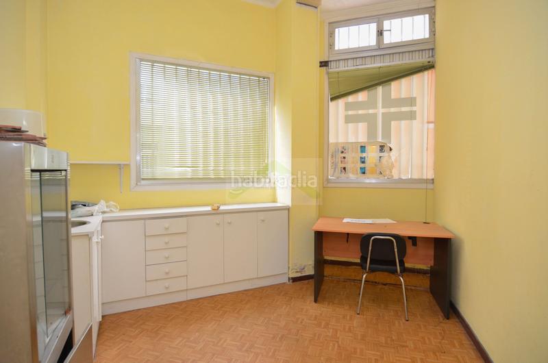 Foto cb0bde56-25d4-4b44-b15d-e0c027d51c41. Location local commercial dans Monte Alto - Zalaeta - Atocha Coruña (A)