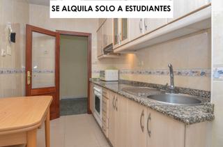 Location Appartement à Sagrada Familia. Estudiantes.- piso de 79m2, zona ronda outeiro.- - a coruña