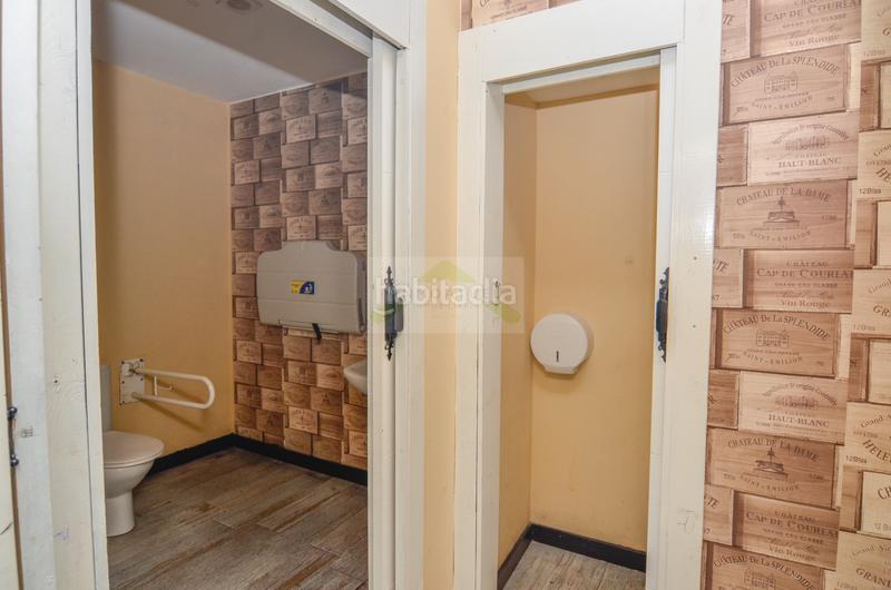 Foto 8a033d4a-d8dd-4828-86d6-f97cdb4b2257. Local comercial a Os Mallos Coruña (A)