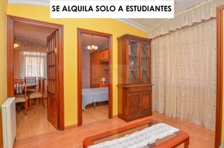 Lloguer Pis  Rúa san isidoro. Estudiantes.- piso de 69m2, zona sagrada familia, próximo a rond