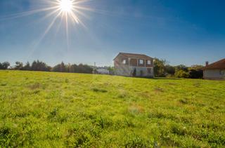 Casa in Cerceda. Casa de dos alturas de 205m2 con finca de 4497m2 (xesteda - cerc