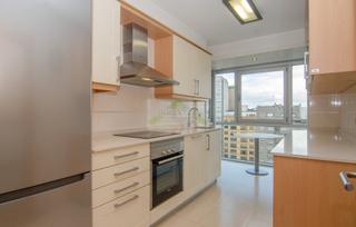 Piso  Ra fraternidade. Oportunidad.- parque de vioo.- piso exterior y luminoso de 79m2