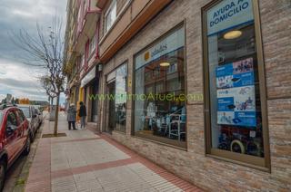 Local Comercial  Ra capitn juan varela. Local reformado, cntrico