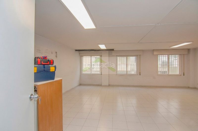 Foto 8b28d041-9cec-4925-8b2a-222b8068169f. Alquiler local comercial en ronda de outeiro 176 entreplanta de 127m² con garaje en ronda de outeiro – ideal negocio o academia. - a coruña en Coruña (A)