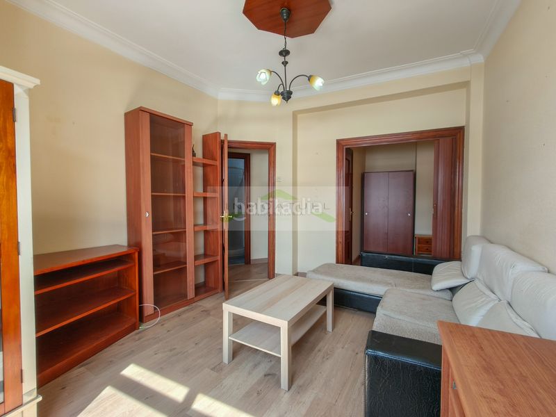 Foto ce97defc-28d4-4ffd-8ae2-cf0f618a9e03. Rent flat in Os Mallos Coruña (A)