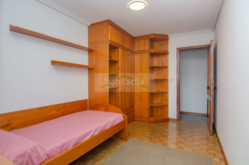 Foto 4c2b913a-b5f3-45d6-bc9d-27785fd23d8c. Rent flat in Os Mallos Coruña (A)