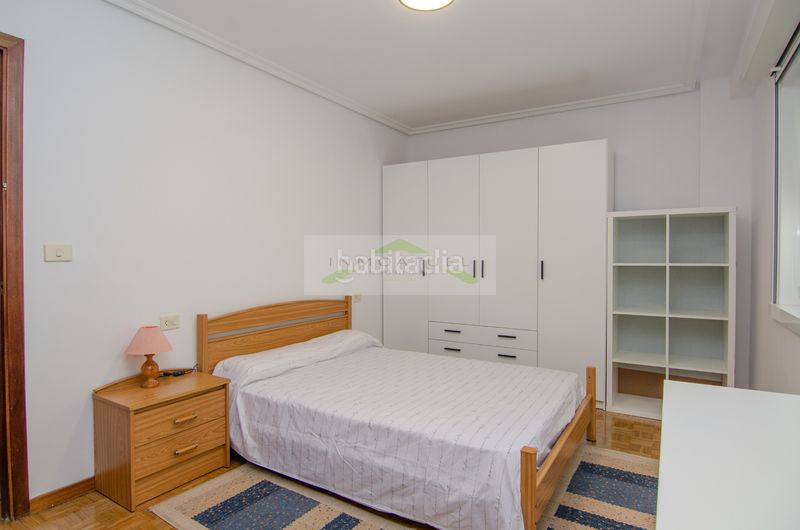 Foto 50db22a2-b790-488c-ba2f-aa9b3b6e7c34. Rent flat in Os Mallos Coruña (A)