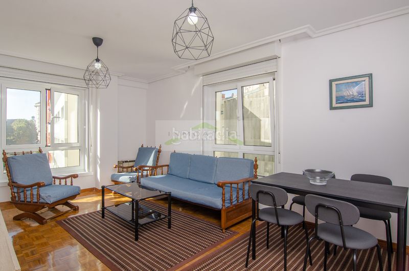 Foto 86f2880b-3b46-49ac-a185-64474f257346. Rent flat in Os Mallos Coruña (A)
