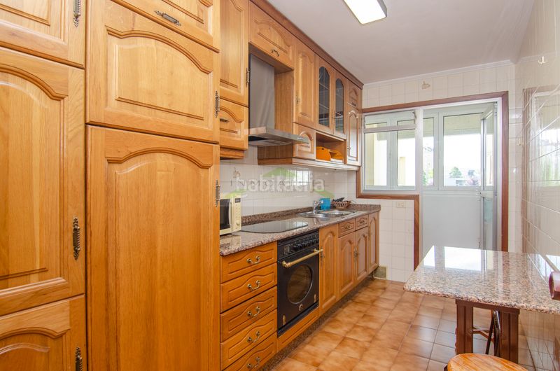 Foto c8cd8c0d-1ab7-4f9a-9f74-d5499667c459. Rent flat in Os Mallos Coruña (A)