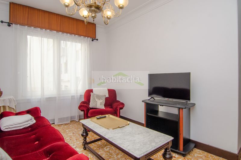 Foto 0a04d0d3-1db7-4099-a4e9-d8ea91343bfc. Rent flat in Os Mallos Coruña (A)
