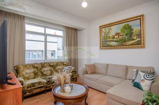 Flat  Rúa francisco catoira. Piso amplio de 90 m² y muy soleado a un paso de la estación inte