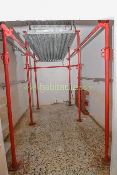 Foto f0d2a8c4-55e1-4d39-972f-6f35dce700bb. Alquiler local comercial en rúa Sagrada Familia 24 en Coruña (A)