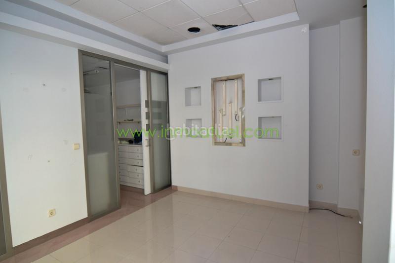 Foto 5b7b39f0-264a-48b0-aad1-c536d325d912. Local comercial a Os Mallos Coruña (A)
