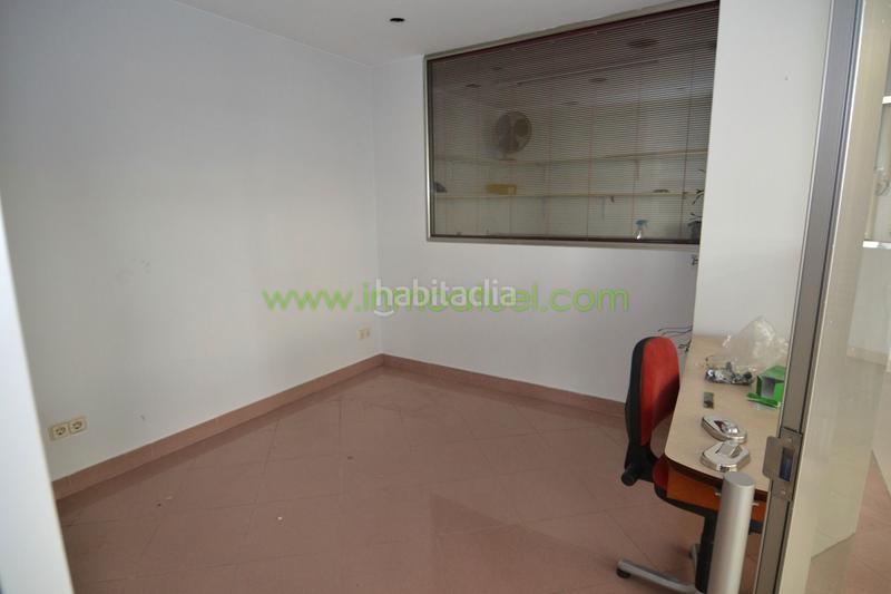 Foto a1179c70-5393-4529-860b-9374a40e8fa3. Local comercial a Os Mallos Coruña (A)