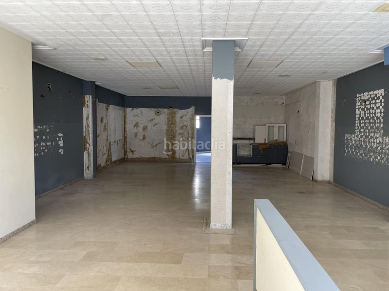 Foto fb69b60f-8083-4c8c-8b59-c1fa15ce0bcf. Local commercial dans Pontes de García Rodríguez (As)