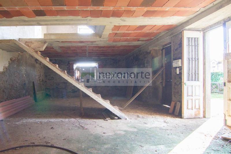 Foto 1a90b3ea-8af9-44d1-ba31-f14ee8200a4d. Masía casa rural en venta . en Moeche