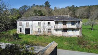 Masia en Reguengo, cabreiros 3. Casa rural en venta en xermade.