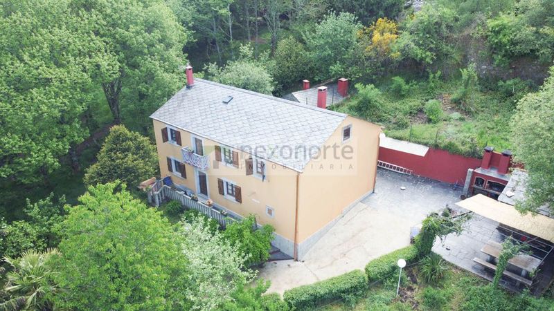 Foto e4602660-a90a-4497-a3ae-211414e27879. Masia a castiñeiras a Muras