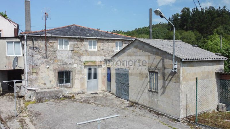 Foto 0ded9a23-19d4-4e5b-a3ae-7370ac00077d. Masia amb aparcament a Ourol