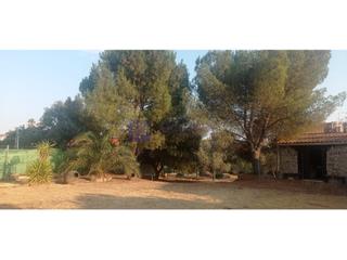Masia a Malpartida de Cáceres. Parcela urbana las arenas