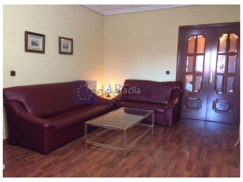 Foto 08cd8dd5-de35-4b03-9bbe-54866338a794. Piso  venta Centro en Centro Cáceres