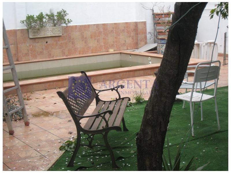 Foto 35dea2c0-07ea-416f-adc4-52ee61fccec2. Etagenwohnung mit pool in Casco Antiguo Cáceres