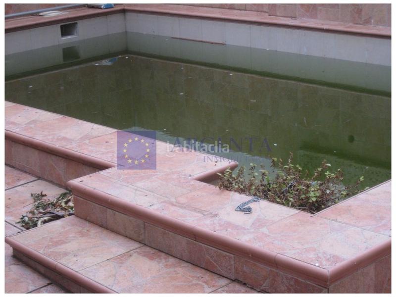 Foto e236df7d-8a55-4b2b-a330-138938fe1679. Etagenwohnung mit pool in Casco Antiguo Cáceres