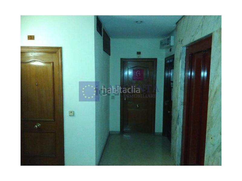 Foto 3bc58ff5-eab2-4f01-baaa-9b2d647b3c3a. Miete geschäftsraum in Centro Cáceres