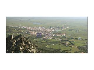 Terrain résidentiel à Sierra de Fuentes. Parcela en zona de sierra de fuentes