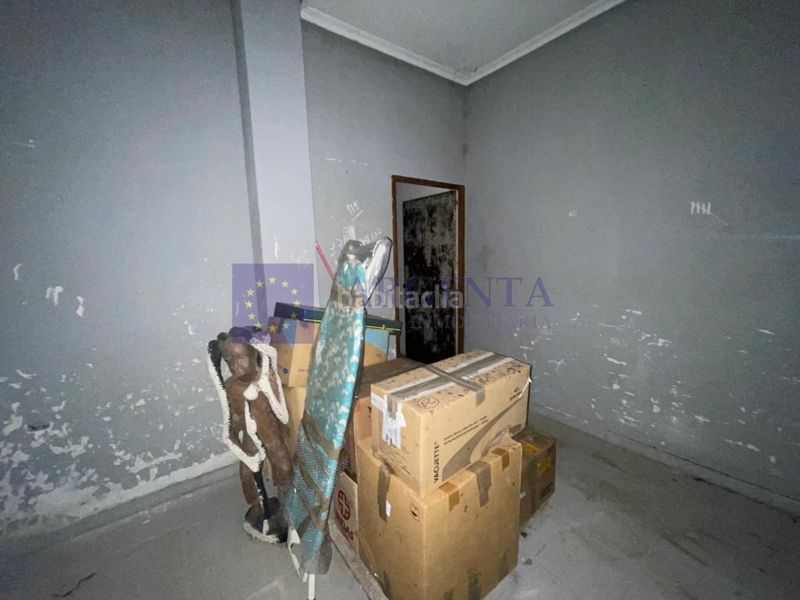 Foto d6c86716-69dd-45c5-82f3-b5bbaa07976a. Local comercial a Centro Cáceres