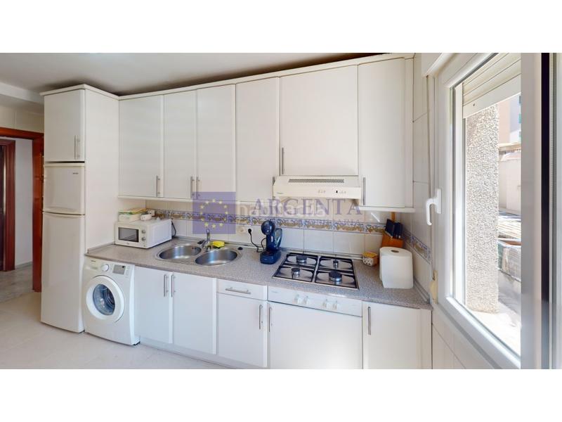 Foto 186836c1-e036-48ad-bb49-9a50ff5dcd17. Piso apartamento en fratres en Centro Cáceres