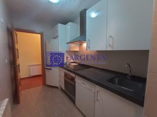 Lloguer Pis a Casco Antiguo. Piso sin amueblar 3 dormitorios
