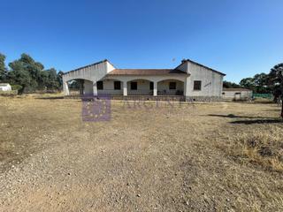 Chalet  N/a. Chalet y parcela monte del casar