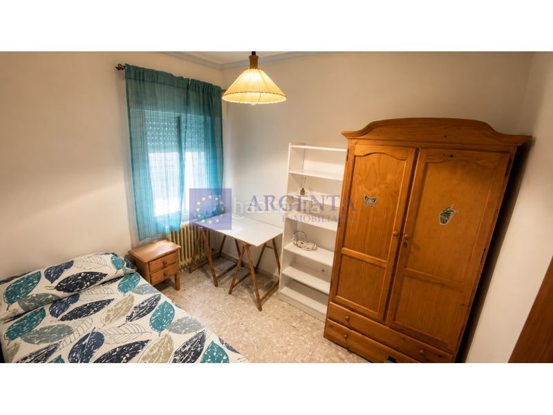 Foto 5e8e65d0-bb82-432c-9e96-ccd9c8b5b20e. Piso venta piso Centro alquiler estudiantes en Centro Cáceres