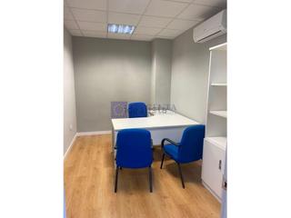 Lloguer Oficina  N/a. Oficina centro caceres