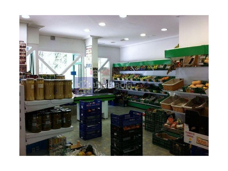 Foto 6598b5d3-b10d-4bda-8a02-a2d65bc764e1. Local comercial a Centro Cáceres