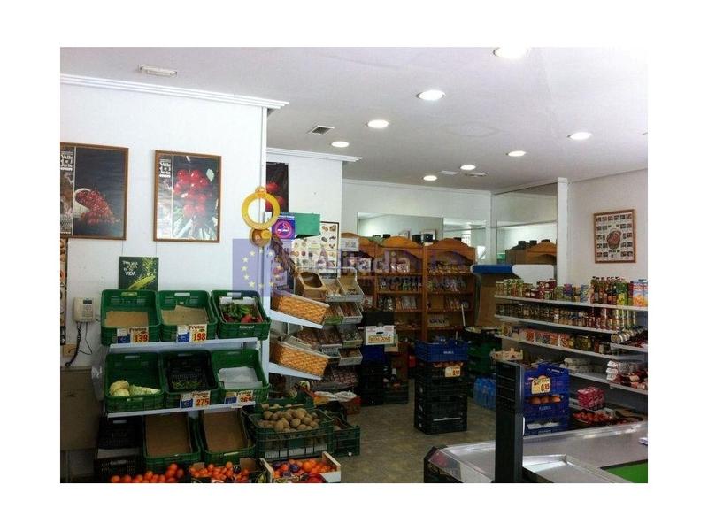 Foto b038b2c4-a9bf-4eaf-922f-1d58d7f1b3c1. Alquiler local comercial local canovas en Centro Cáceres