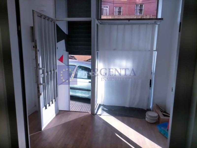 Foto 5374922c-9540-454d-9509-be3cc121e501. Rent business premise in Centro Cáceres