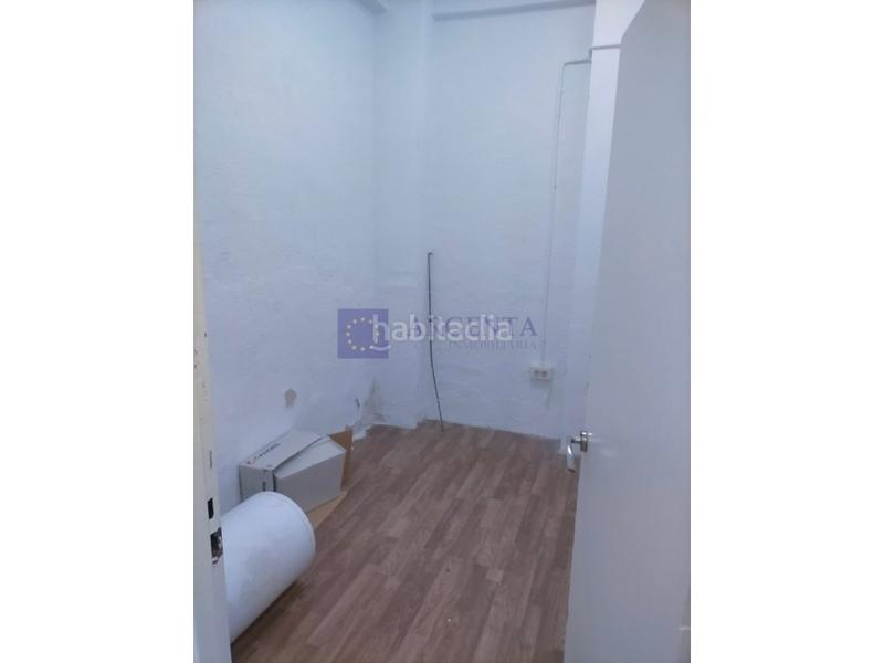 Foto 6ac08d29-ef75-4021-9000-624433573001. Rent business premise in Centro Cáceres