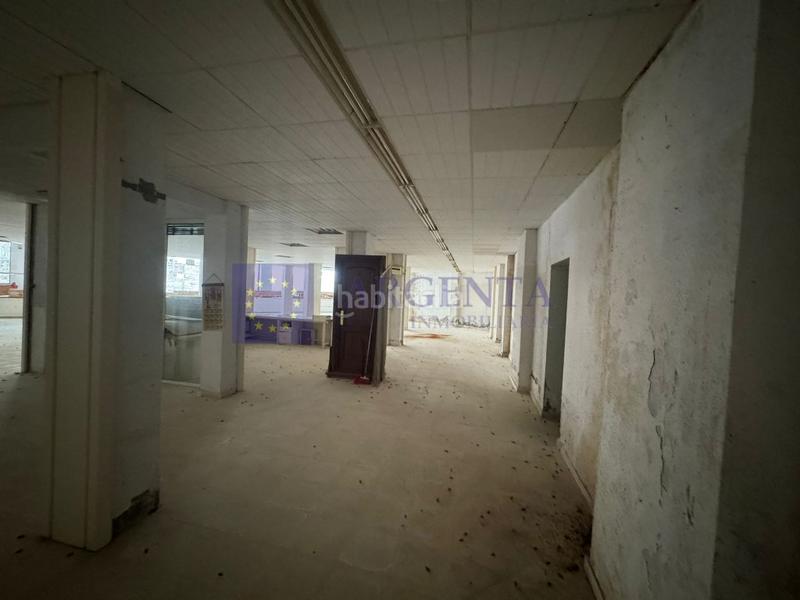 Foto 52deeaab-4db5-4e92-ac54-8877aece782c. Lloguer local comercial a Centro Cáceres