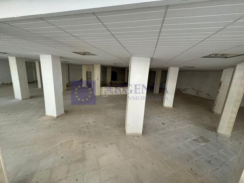 Foto 19b7c092-6390-4677-9728-70ab21cd686c. Location local commercial dans Centro Cáceres