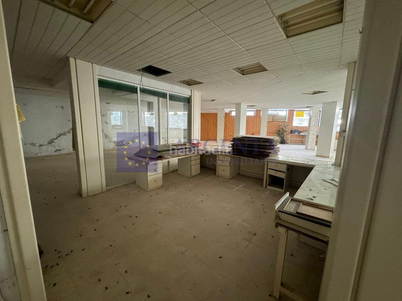 Foto 82c4de4a-10ed-47c9-85f8-c87bcadc5dce. Location local commercial dans Centro Cáceres